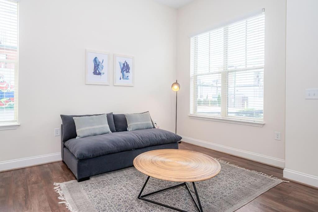 Laid Back 1Br W Comfy Living Room And Bar Charlotte Exteriér fotografie